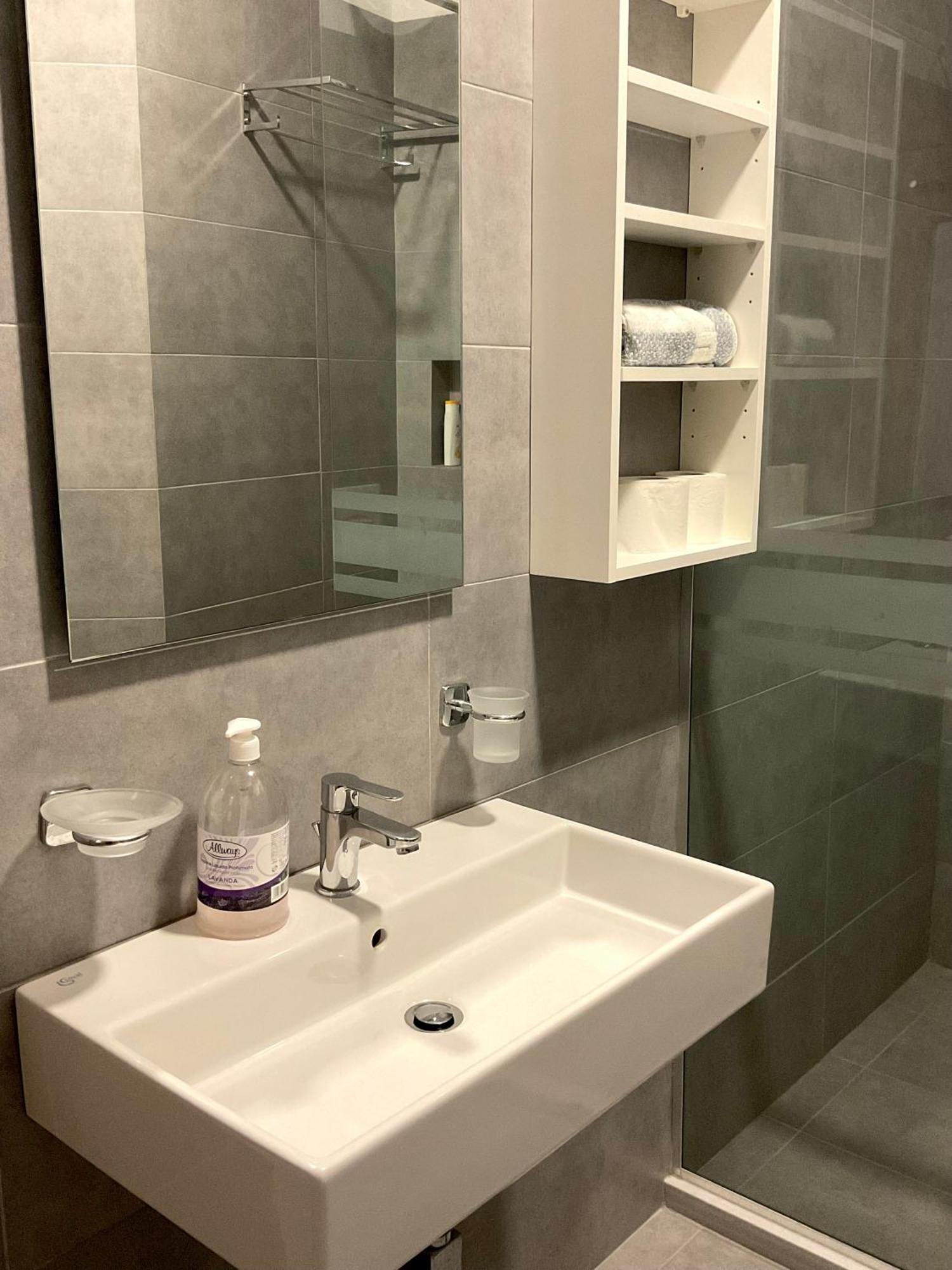 Mojito Beach Apartments With Free Parking Sarande Room photo